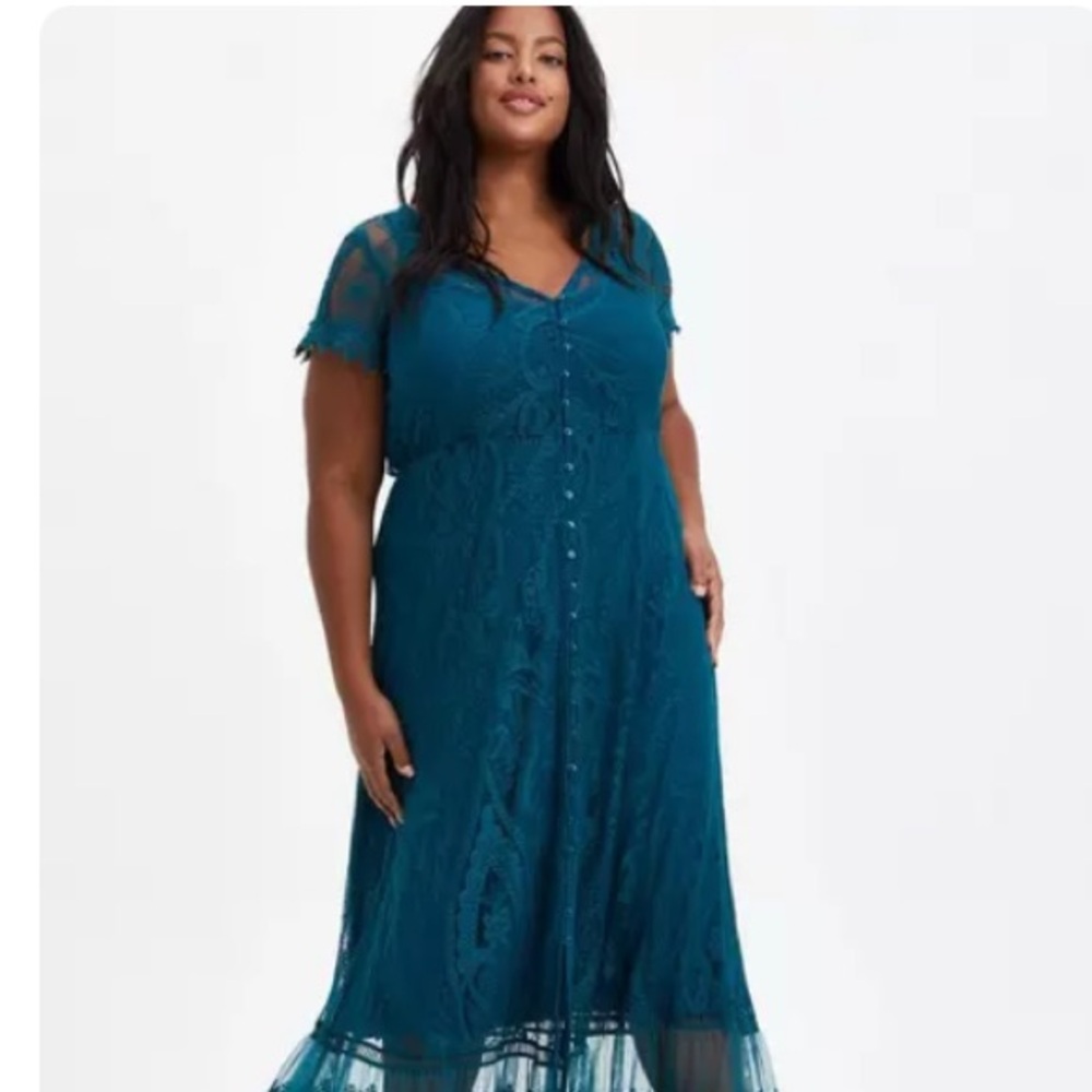Torrid Lace button front maxi dress